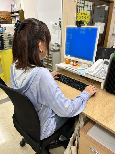 事務スタッフ